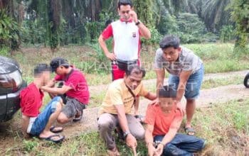 Tim Satuan Resnarkoba Polres Pasbar Bekuk Dua Tersangka Pengedar Narkotika Jenis Sabu-Sabu