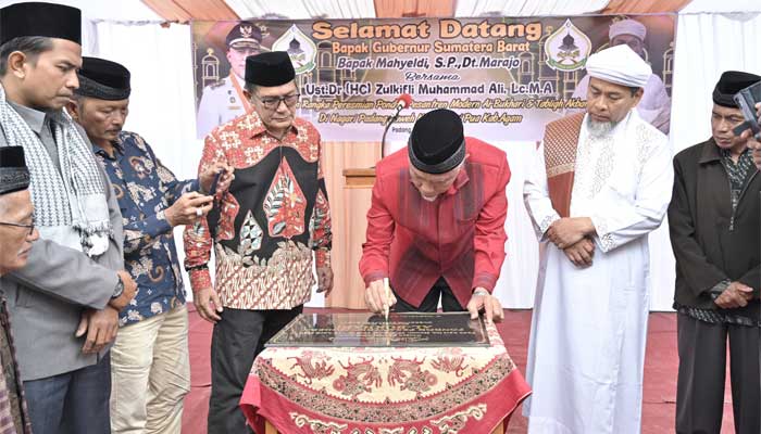 Gubernur Sumbar, Mahyeldi Resmikan Ponpes Modern Al-Bukhari di Nagari Padang Laweh, Kecamatan Sungai Pua, Kabupaten Agam