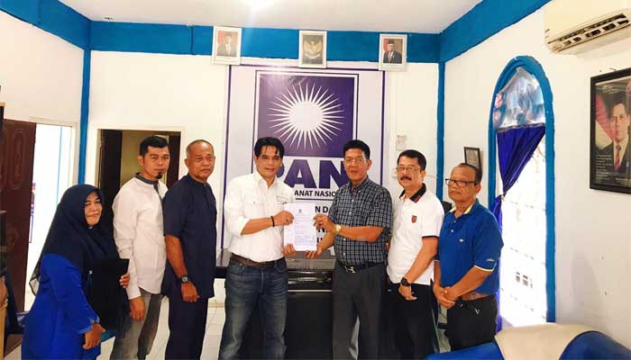 Haji Edwar Kembalikan Formulir Pendaftaran Calon Pilkada DPD PAN Kabupaten Limapuluh Kota