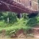 Jembatan gantung di Kampung Lubuk Begalung, Kenagarian Aur Begalung, Kecamatan Bayang, Kabupaten Pesisir Selatan, Sumatera Barat