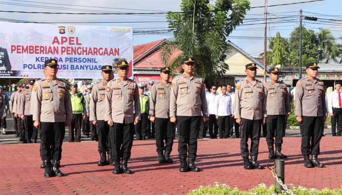 Kapolsek Terima Penghargaan Kapolres Muba
