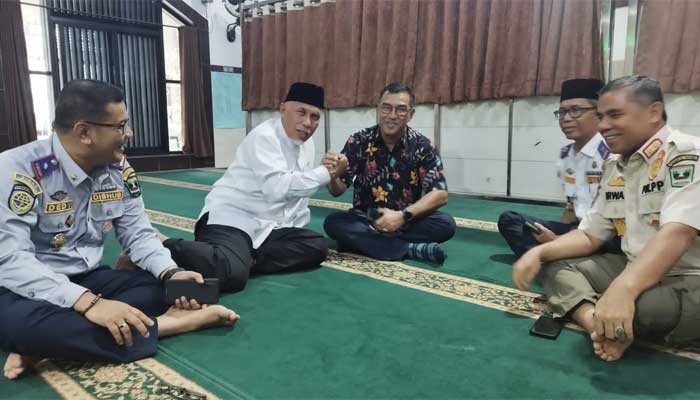 Kepala BPJN Sumbar, Thabrani bersama Gubernur Mahyeldi