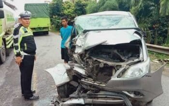 Kecelakaan Lalu Lintas Terjadi Di Jalan Lintas Sumatra (Jalinsum) Km 170 Dari Padang Tepatnya Jorong Koto Lamo, Nagari Muaro Takuang, Kecamatan Kamang Baru, Kabupaten Sijunjung