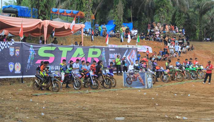 Pembukaan Motocross & Grasstrack RRT Air Haji Open 2024 di Kabupaten Pasaman Barat