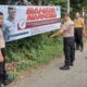 Anggota Polsek Bayan bersama Anggota Koramil 05 Purworejo Pasang Imbauan Kamtibmas