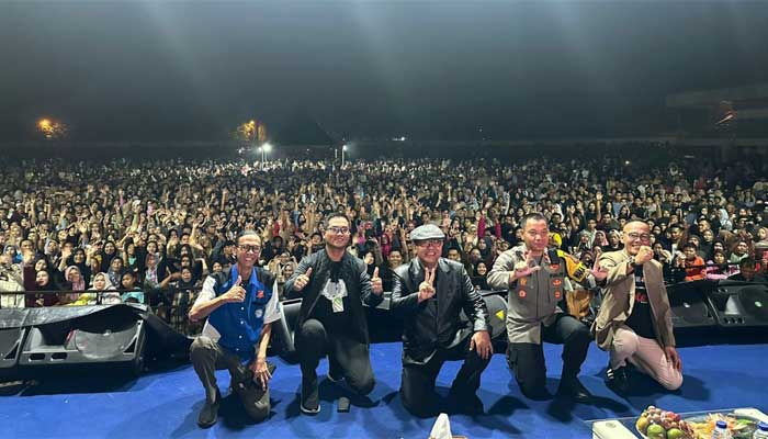 Kangen Band Meriahkan Program Literasi Digital Kemenkominfo Di Stadion Sukung Kota Bumi