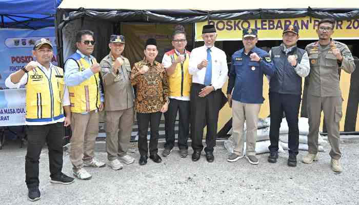 Gubernur Sumatera Barat (Sumbar), Mahyeldi Ansharullah, Bersama Jajaran Instansi Vertikal Dan Opd Terkait Memantau Arus Transportasi