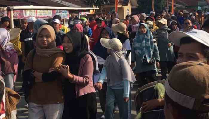 Nagari Panampuang Meriahkan Hari Raya Idul Fitri dengan Jalan Sehat