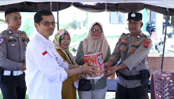 Sekretaris DPRD Sumbar Monitoring Pelayanan Mudik Lebaran di Pesisir Selatan