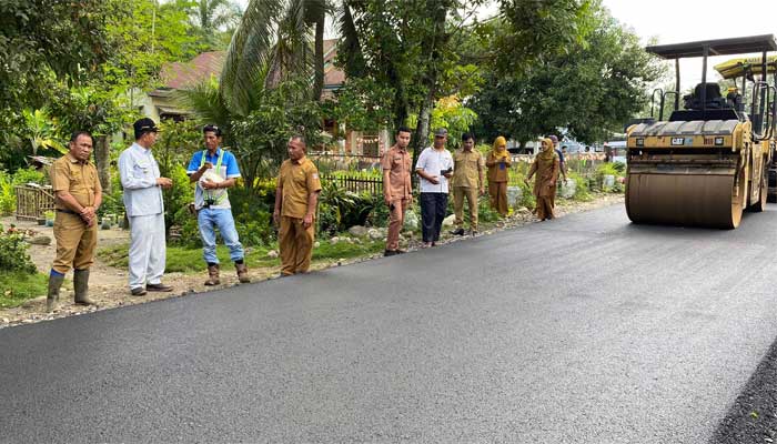 Wabup Pasbar, Risnawanto Tinjau Progres Pembangunan Jalan Tempurung - Sumber Agung di Kinali