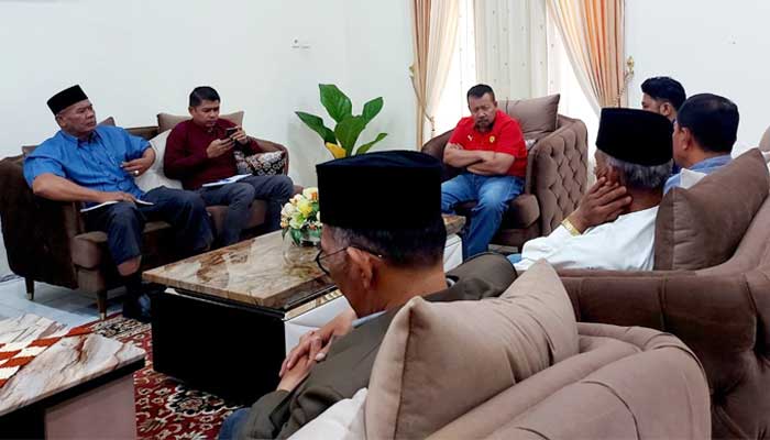 Rapat khusus Pemkab Agam terkait penanganan lalu lintas di pasar tradisional