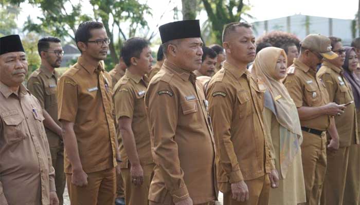 Apel Gabungan ASN di Halaman Kantor Bupati Solok Selatan