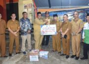 Bupati Padang Pariaman Salurkan Bantuan bagi Korban Bencana Agam