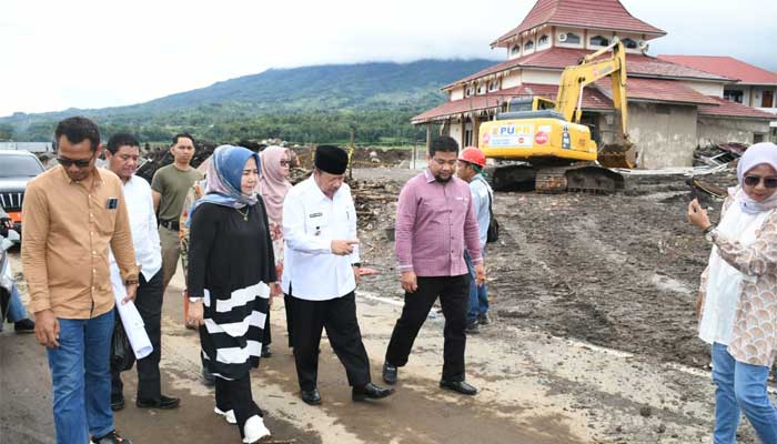 DPRD Siak Salurkan Bantuan Sembako untuk Korban Bencana di Kabupaten Agam, Sumbar