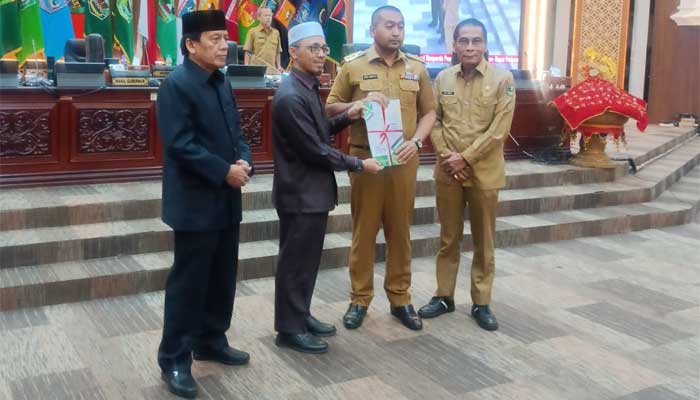 DPRD Sumbar Gelar Rapat Paripurna Penetapan Rekomendasi LKPJ 2023