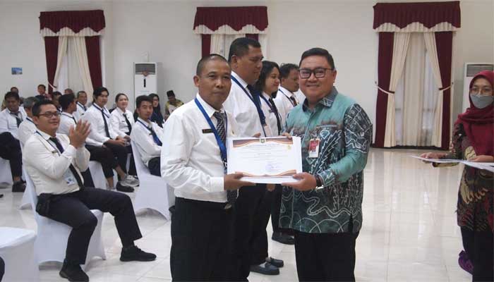 Penutupan Diklat Perhitungan Indeks Pencapaian SPM dan Penyusunan Rencana Aksi SPM di Yogyakarta