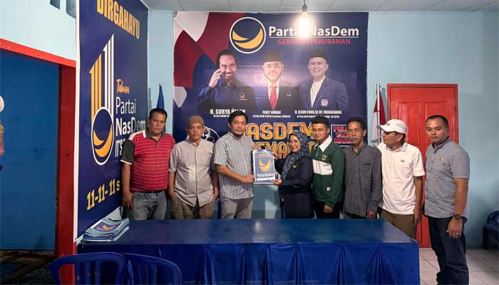 Bersama Eko Wahyudi, Eri Ridun Mendaftar ke Partai Nasdem Lima Puluh Kota