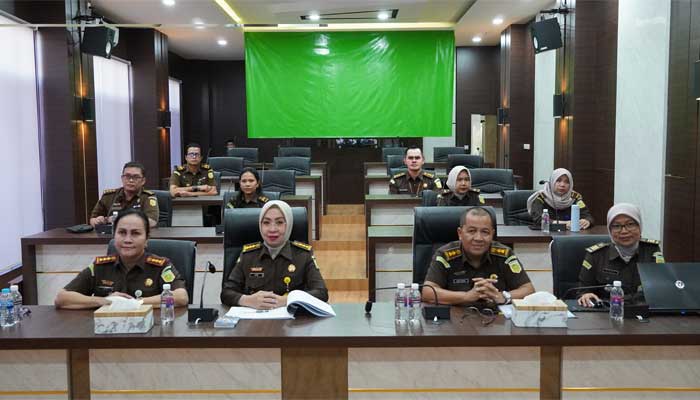 Jajaran Kejati Kepri dan Kejari Tanjungpinang Ikuti Penyampaian Hasil SPAK, SPKP dan SKM 1 Jajaran Kejati Kepri dan Kejari Tanjungpinang Ikuti Penyampaian Hasil SPAK, SPKP dan SKM
