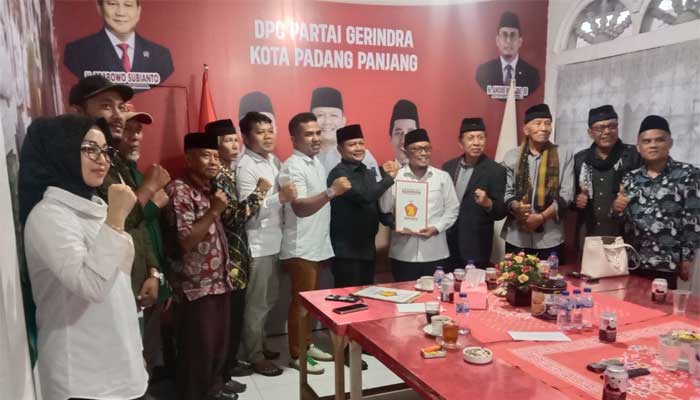 Novi Hendri Mendafar ke DPC Partai Gerindra Padang Panjang