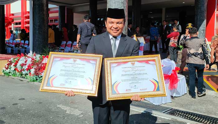 Pemkab Agam Raih Penghargaan Bergengsi pada Peringatan Hardiknas dan Hari OTDA 1 Pemkab Agam Raih Penghargaan Bergengsi pada Peringatan Hardiknas dan Hari OTDA
