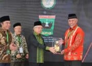 Masuk 7 Kategori, Pemprov Sumbar Juara Umum Anugerah Adinata Syariah 2024