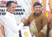 Kesenian Jaran Kepang Iringi Rianto Saat Serahkan Berkas Pendaftaran Pilkada Asahan ke Partai Gerindra