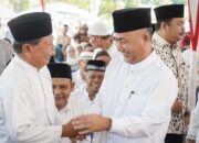 Rogoh Kocek Pribadi, Sekda Muba Beri Uang Saku 300 Riyal ke Tiap JCH
