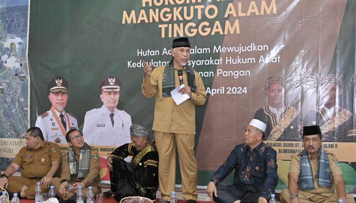 Gubernur Sumbar Hadiri Syukuran Pengukuhan Masyarakat Hukum Adat Mangkuto Alam Tinggam Pasbar