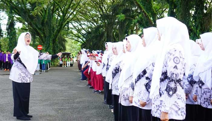 Peringatan Hardiknas di Dharmasraya