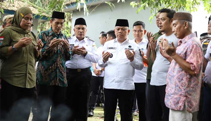 Pj Bupati Muba, H Sandi Fahlepi Ziarah Makam Puyang Burung Jauh di Desa Kertayu, Kecamatan Sungai Keruh