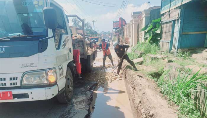 Dinas BMCKTR Sumbar Mulai Perbaiki Jalan Padang Luar - Simpang Malalak