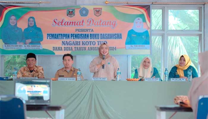 Ketua TP PKK Kabupaten Sijunjung Bina Kelompok Dasawisma Nagari Koto Tuo