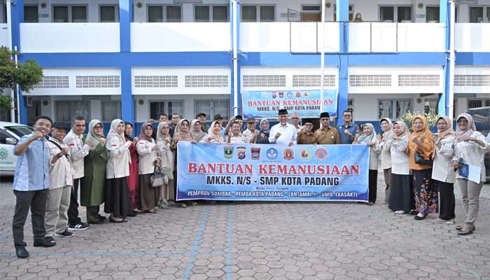 MKKS Kota Padang Bantu Pelajar SMP Terdampak Bencana Lahar Dingin di Agam dan Tanah Datar