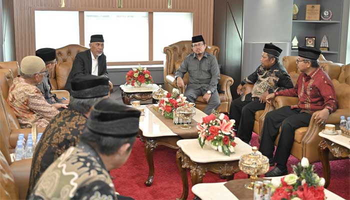 Gubernur Sumbar, Mahyeldi menerima audiensi KAN Nagari Gunuang Kota Padang Panjang, KAN Nagari Guguak Kecamatan 2X11 Kayu Tanam dan KAN Nagari Anduriang Kabupaten Padang Pariaman