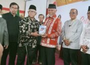 Masfar Rasyid Luncurkan Buku Biografi Aktivis Pergerakan Lintas Zaman di Bukittinggi