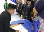 Panwascam Gunung Talang Lantik 8 Panwas Nagari