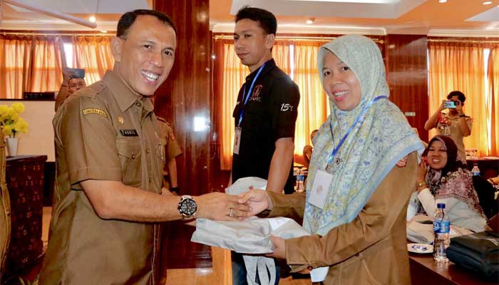Pemkab Agam Gelar Pelatihan Manajemen Bisnis bagi Pengurus Koperasi 1 Pemkab Agam Gelar Pelatihan Manajemen Bisnis bagi Pengurus Koperasi