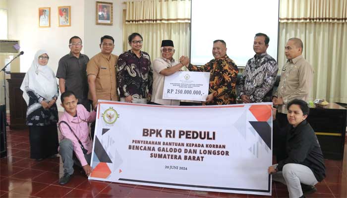 Pemkab Agam Terima Bantuan Pemulihan Bencana dari BPK RI