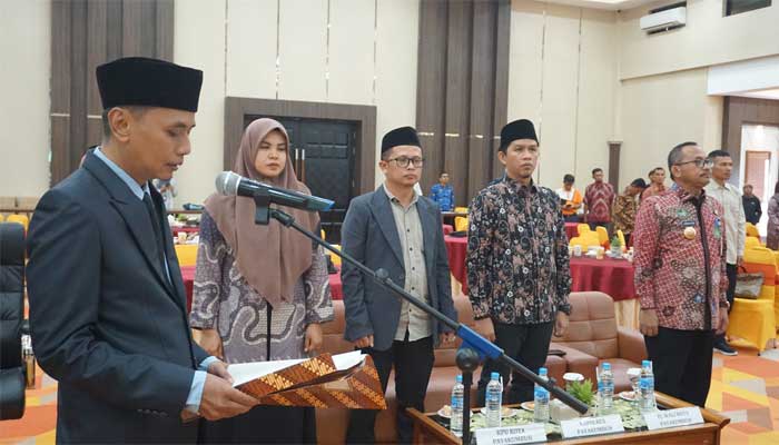 Pelantikan 47 Pengawas Pemilu Kelurahan Kota Payakumbuh