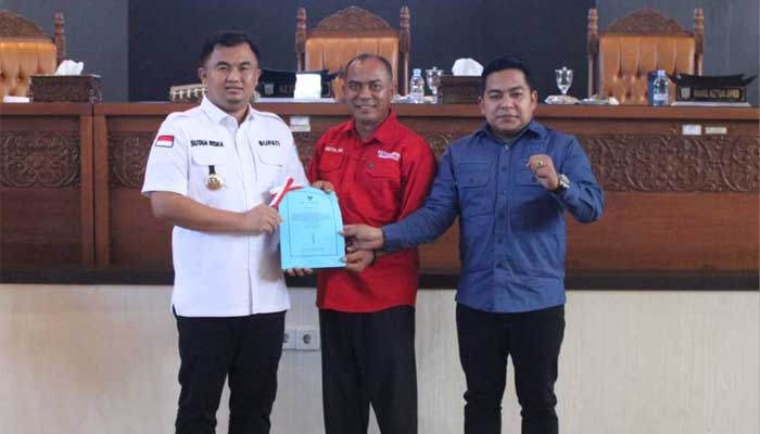 Bupati Dharmasraya Sampaikan Jawaban atas pandangan umum Fraksi-fraksi DPRD tentang Ranperda Pertanggungjawaban Pelaksanaan APBD 2023