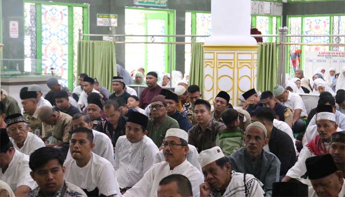 Salat Idul Adha 1445 H di Masjid Agung Nurul Falah Padang Baru, Lubuk Basung, Kabupaten Agam