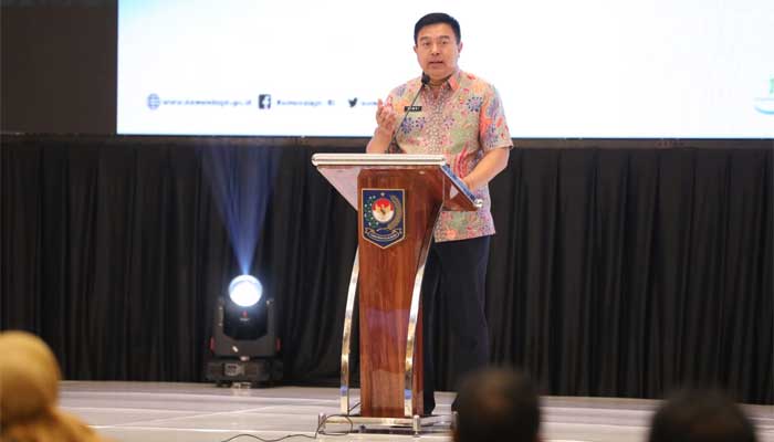 Tomsi Tohir Tekankan Pentingnya Membangun Indonesia dari Pinggiran 1 Plt. Sekjen Kemendagri, Tomsi Tohir dalam Rakor Pusat dan Daerah dalam rangka Penguatan Pemerintahan Desa se-Indonesia