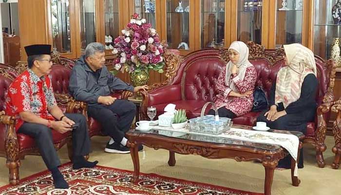 Wako Solok, Zul Elfian Umar terima kunjungan Ketua Tim Kerja Galanggang Arang, Direktorat Pengembangan dan Pemanfaatan Kebudayaan, Kemdikbud Ristek, Yayuk Sri Budi Rahayu beserta rombongan