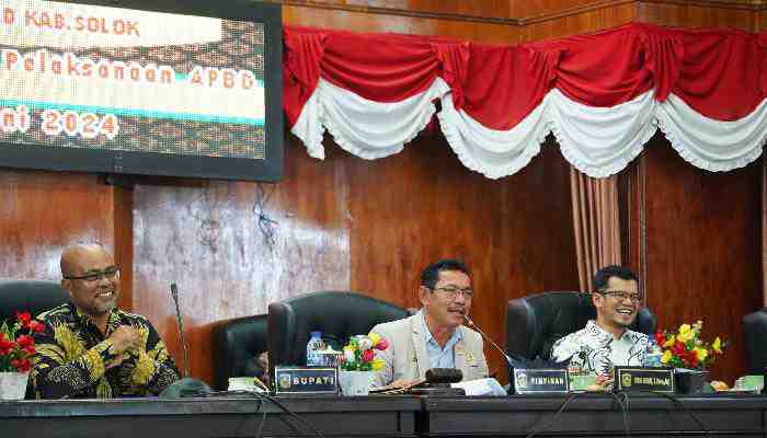 Rapat paripurna DPRD Kabupaten Solok