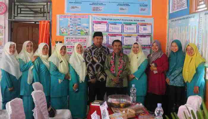 Posyandu Intan Sari Sungai Kemuning Dharmasraya Dapat Penilaian Tim Provinsi