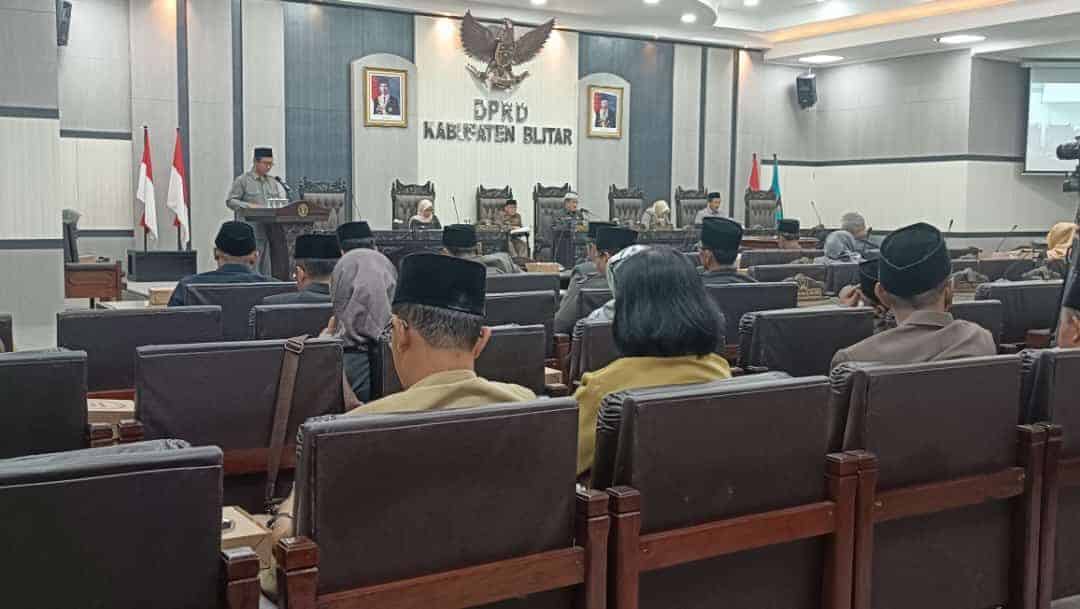 DPRD Kabupaten Blitar Bahas dan Setujui Ranperda RPJPD dalam Rapat Paripurna 1 1
