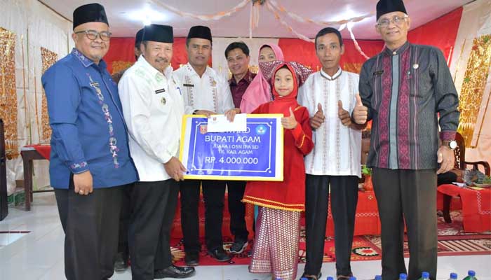 Bupati Agam, Andri Warman berikan dukungan kepada Dzakira Talita Zahra berlaga di OSN IPA tingkat SD Nasional