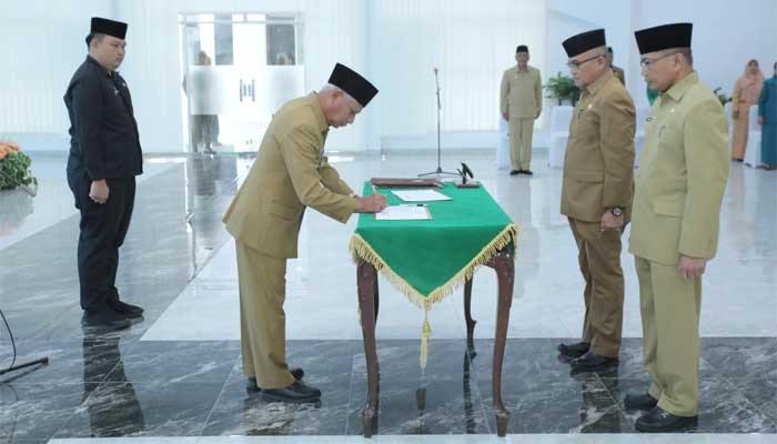 Bupati Asahan Lantik 6 Pejabat Pimpinan Tinggi Pratama