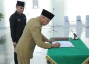 Bupati Surya Angkat Zainal Aripin Sinaga sebagai Penjabat Sekdakab Asahan