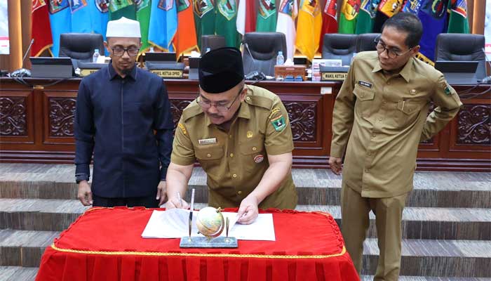DPRD Sumbar Gelar Rapat Paripurna, Bahas 2 Ranperda 1 DPRD Sumbar menggelar Rapat Paripurna dengan dua agenda penting